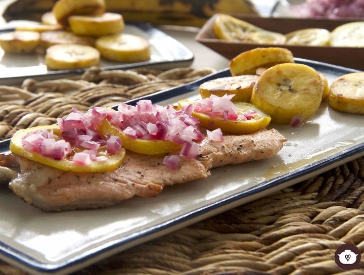 Salmón fresco con limón Eureka