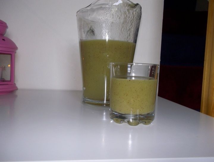 Agua de melón con kiwi
