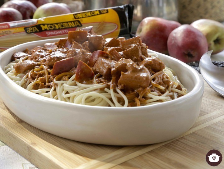 Spaghetti al chile ancho
