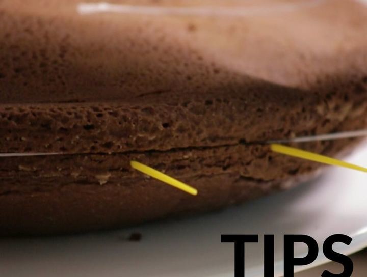 Tips de cocina.- Cómo cortar capas de pastel a la mitad