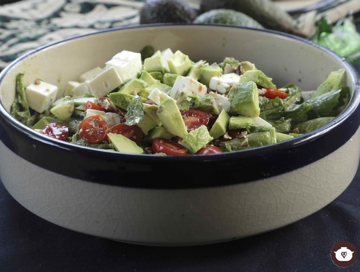 Ensalada con aderezo de cilantro