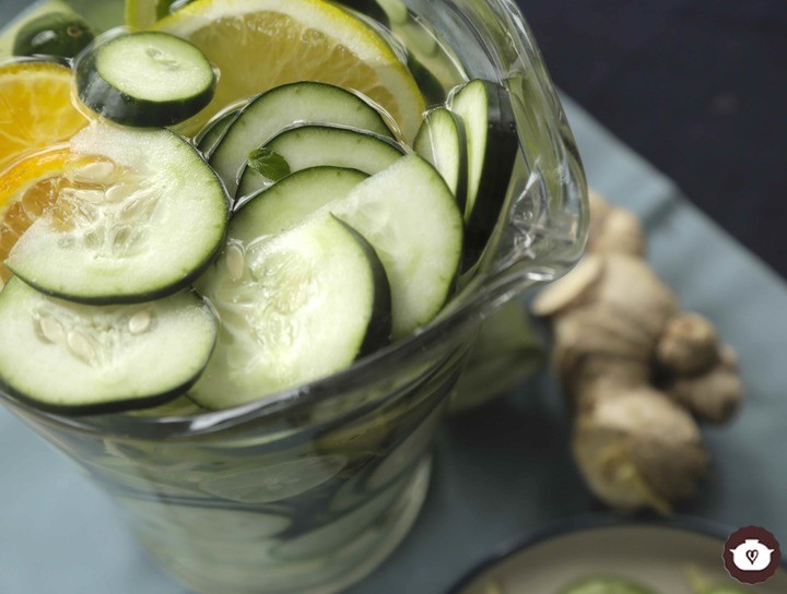 Agua fresca de pepino, naranja, limón