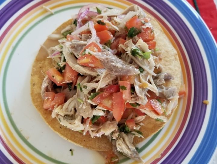Tostadas de salpicón de pavo