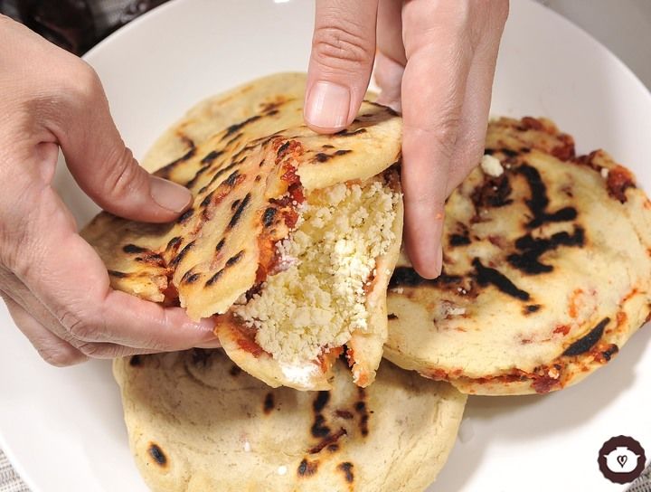 Gorditas de chicharrón