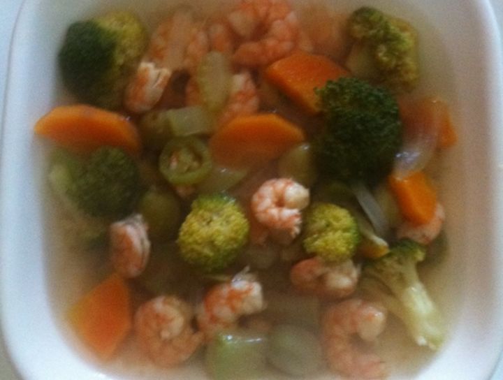 Sopa cantonesa de camarón