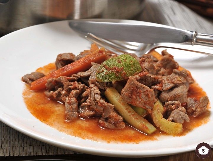 Guisado de carne de res