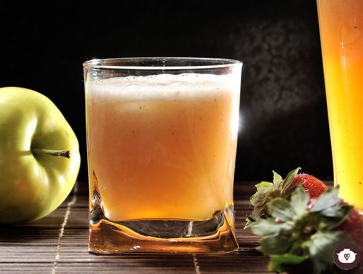 Agua de manzana con fresa