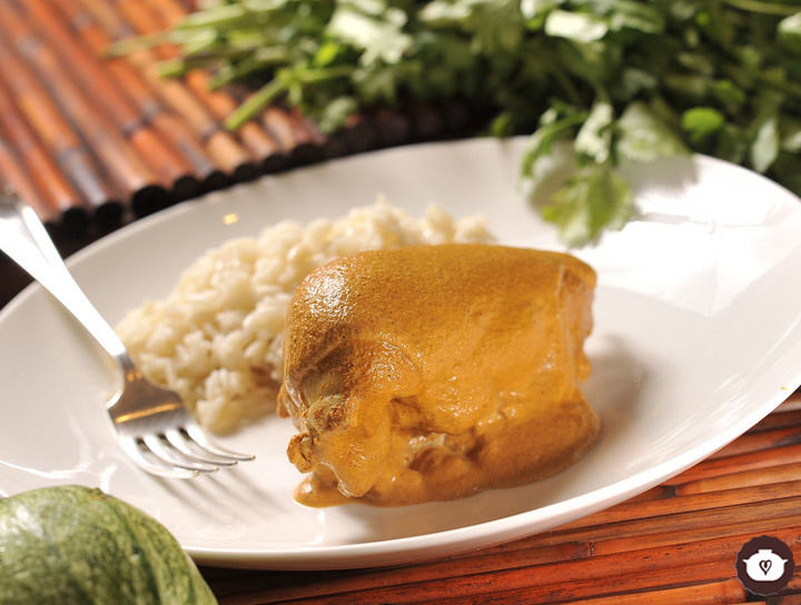 Pechugas de pollo encacahuatadas