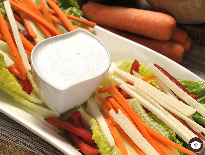 Crudités con aderezo de yogur
