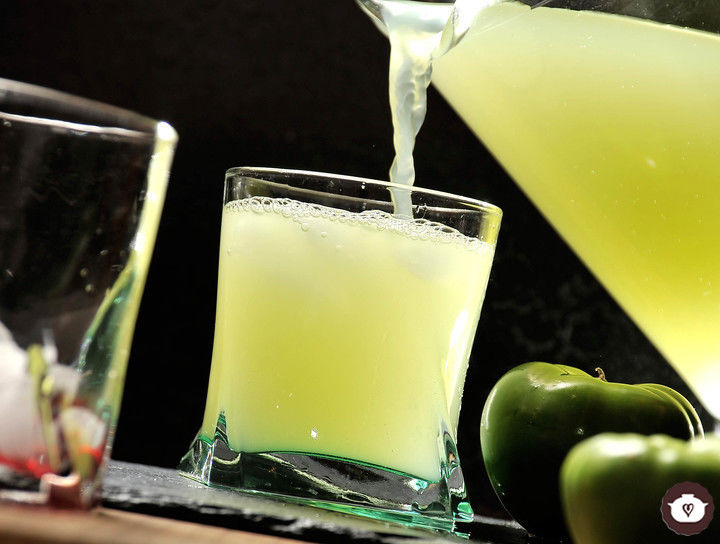 Agua de tomatillo