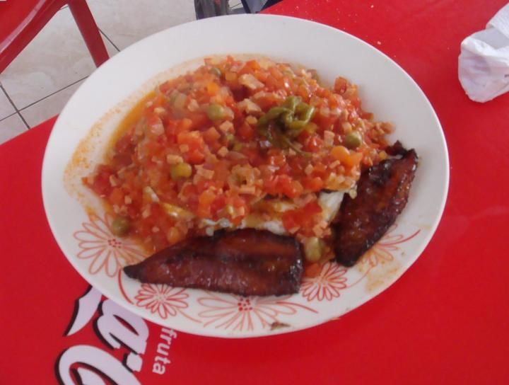 Huevos Motuleños
