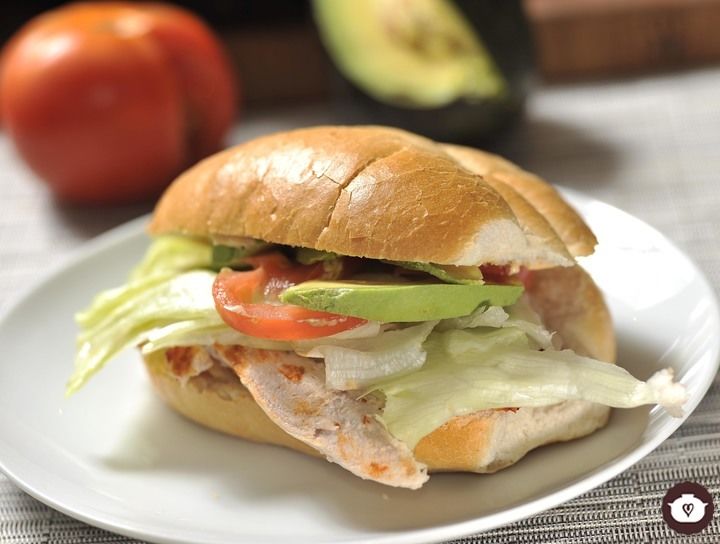 Torta de pavo al chipotle