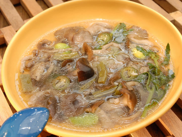 Caldo de hongos
