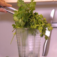 Agregar el cilantro.