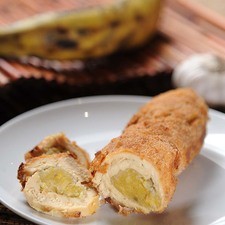 Servir las pechugas rellenas calientes.
