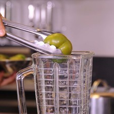 Colocar en el vaso de la licuadora los tomates, chiles. S 11702 1475615335