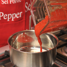 Sofreír la salsa durante 3 minutos en una sartén con una cucharadita de manteca de puerco. Si prefiere puede utilizar aceite. S 1266 1475635978