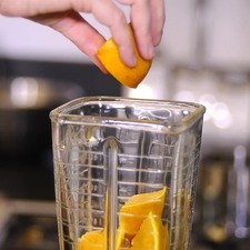 Agregar las naranjas partidas con todo y cáscara. S 13016 1475616380