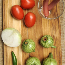 Ingredientes para receta 4 piezas de calabacita redonda Help 4 piezas de salchicha de pavo 3 piezas de jitomate guaje 1/2 pieza de cebolla blanca 1 pieza de chile serrano sal al gusto pimienta negra molida al gusto S 13312 1475614534