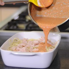 Agregar la salsa de jitomate.