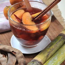 Servir caliente en jarritos de barro.
