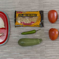 Ingredientes para receta 200 gramos de pasta de letras la moderna Nuevo 4 piezas de jitomate guaje 1 diente de ajo 1 pieza de calabacita 1 pieza de chile serrano 1/4 pieza de cebolla blanca S 14691 1475612835