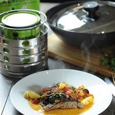 Tapar y dejar cocer unos minutos más para que se integren todos los ingredientes. Servir con arroz o frijoles refritos.
