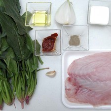 Ingredientes para receta 4 piezas de filete de pescado blanco 2 manojos de espinaca Help 1 diente de ajo 2 cucharadas de crema de leche de vaca sal al gusto 2 cucharadas de aceite de oliva pimienta negra molida al gusto palillos al gusto 1/4 pieza de cebolla blanca Ingredientes para salsa 1 pieza de mango 1 pieza de chile chipotle adobado S 16047 1475610436