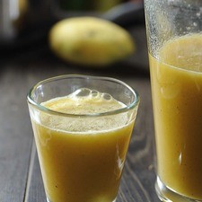 Servir en vasos con hielo.