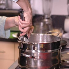 Cocer en la vaporera durante 15 minutos, o hasta que estén cocidos.