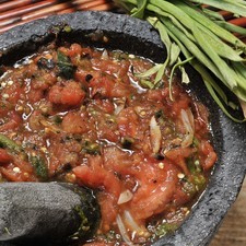 Servir para acompañar todo tipo de platillos mexicanos o simplemente con tostadas o totopos como botana.