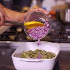 Agregar cebolla morada.