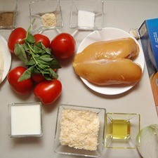 Ingredientes para lasaña 453 gramos de lasaña de luigi 1 pieza de pechuga de pollo 1 taza de queso ricotta 250 gramos de queso oaxaca 1/2 taza de queso parmesano pimienta blanca molida al gusto 1/4 taza de leche de vaca Ingredientes para salsa 6 piezas de jitomate guaje 1/4 pieza de cebolla blanca 1 diente de ajo 2 ramas de albahaca fresca sal al gusto pimienta negra molida al gusto 2 cucharadas de aceite de oliva Rs 1481585306