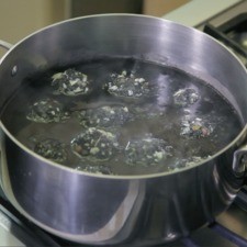 Cuándo suelte el hervor añadir las bolitas de carne. Rs 1482968178