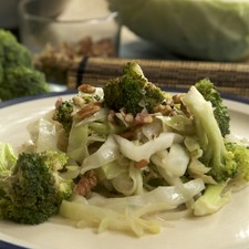 Servir decorada con un poco de nuez picada.