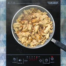 Añade 3 cucharadas de salsa de soya por cada 250 gr. de proteína.