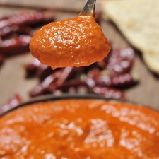 Servir para acompañar tacos de cualquier tipo, no olvidar que el chile de árbol es muy picoso.