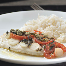 Servir de inmediato acompañado de arroz blanco.