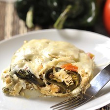 Servir cortado en trozos como si fuera un pastel.