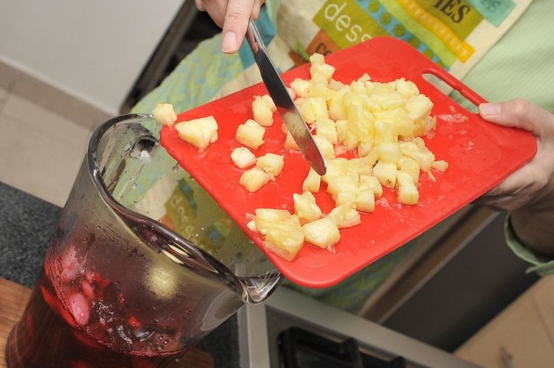 Agua de pina y jamaica para adelgazar Agua de pina y jamaica para adelgazar
