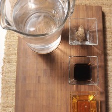 1 trozo de jengibre 2 cucharadas de extracto de vainilla 5 tazas de agua 4 cucharadas de miel de agave