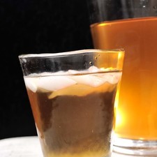 Servir en vasos con hielo.