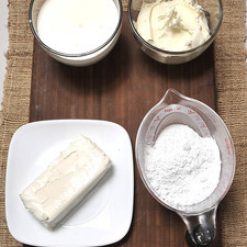 Ingredientes betún: I bote de queso mascarpone 2 tazas de crema 1 ¼ tazas de azúcar pulverizada 190 gramos de queso crema S 3318 1475631217