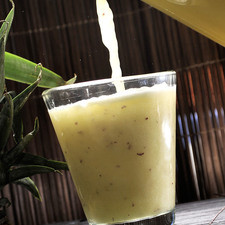 Servir en vasos con hielo.