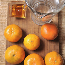 6 piezas de mandarina 1 litro de agua ¼ taza de miel de agave