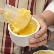 Agregar ahí la polenta y dejar enfriar aproximadamente 10 minutos. S 3980 1475629761
