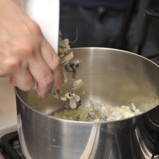 Agregar le cuitlacoche entero.