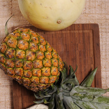 Ingredientes: 1 piña 1 melón chino 500 gr de queso panela