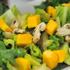 Agregar champiñones y mango.
