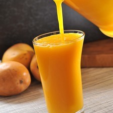 Servir en vasos altos con hielo.